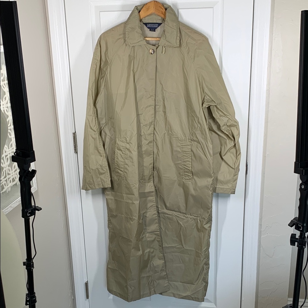 Land End tan packable trench coat size large